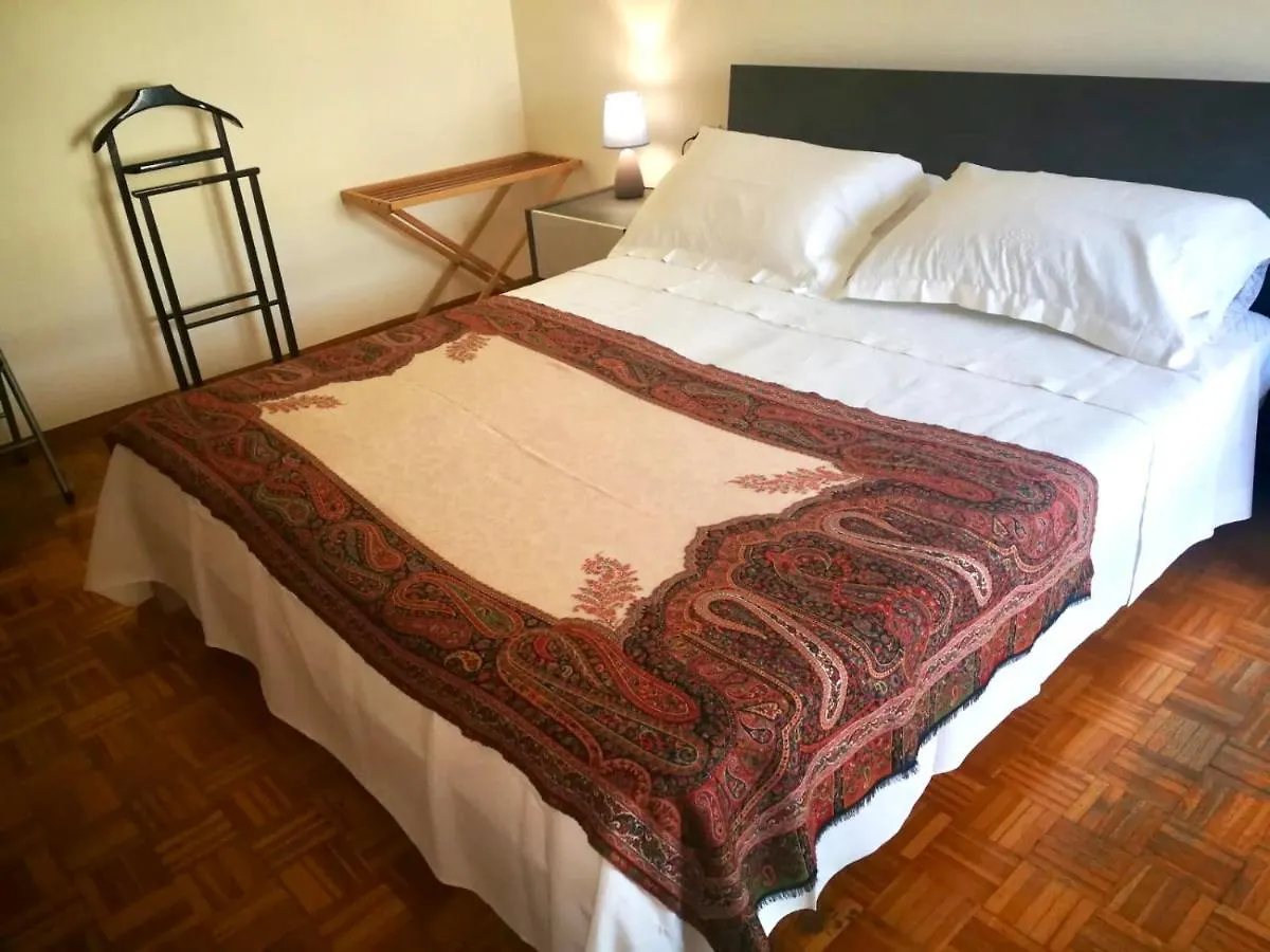 Casa di Elena Appartamento Côme 0*,  Italia